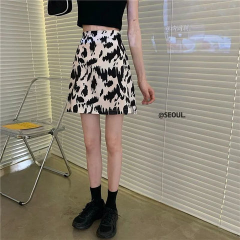 Img 6 - A-Line Hip Flattering Graffiti Printed Plus Size Summer Skirt